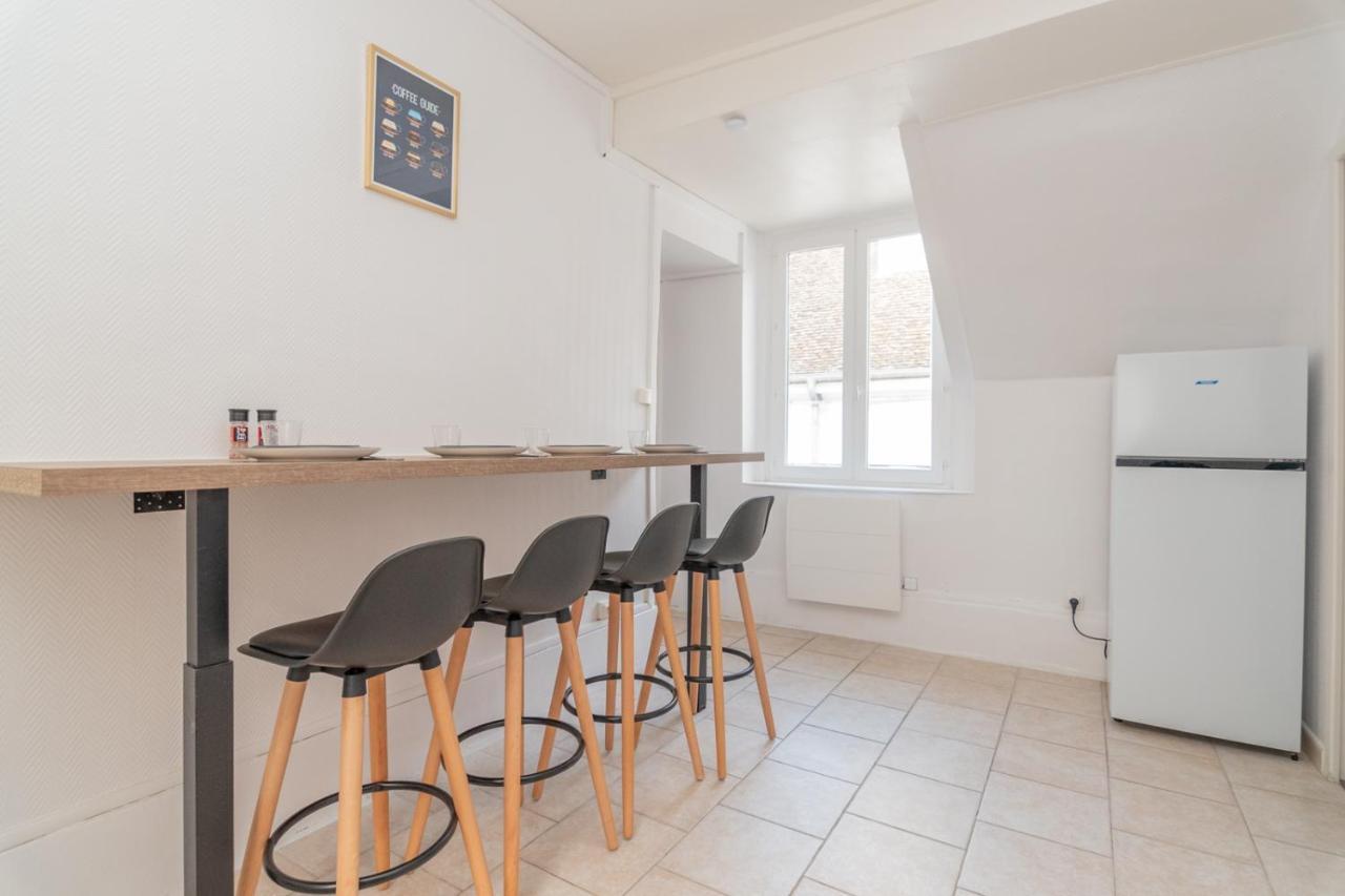 Appartement Cosy Au Centre Ville Avec Garage シャロン・シュル・ソーヌ エクステリア 写真
